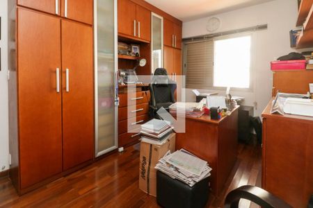 Apartamento à venda com 202m², 4 quartos e 3 vagas Apartamento à venda com 202m², 4 quartos e 3 vagasQuarto 3