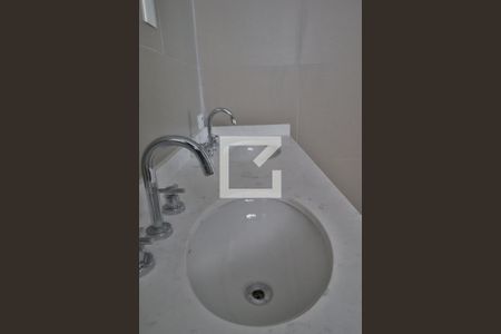 Apartamento à venda com 275m², 4 quartos e 4 vagasBanheiro da Suíte 1