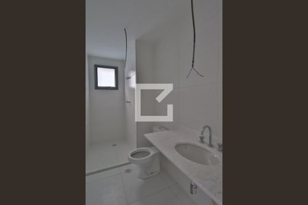 Apartamento à venda com 275m², 4 quartos e 4 vagasBanheiro da Suíte 2