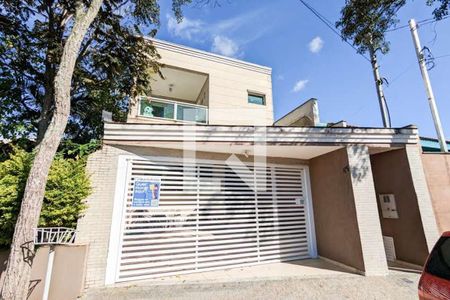 Casa à venda com 350m², 4 quartos e 2 vagas Casa à venda com 350m², 4 quartos e 2 vagasFachada