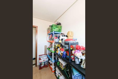 Casa à venda com 350m², 4 quartos e 2 vagas Casa à venda com 350m², 4 quartos e 2 vagasQuarto 2