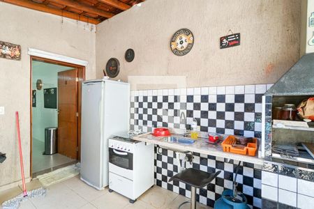 Casa à venda com 350m², 4 quartos e 2 vagas Casa à venda com 350m², 4 quartos e 2 vagasChurrasqueira e quintal