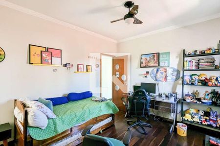 Casa à venda com 350m², 4 quartos e 2 vagas Casa à venda com 350m², 4 quartos e 2 vagasQuarto da suíte 2