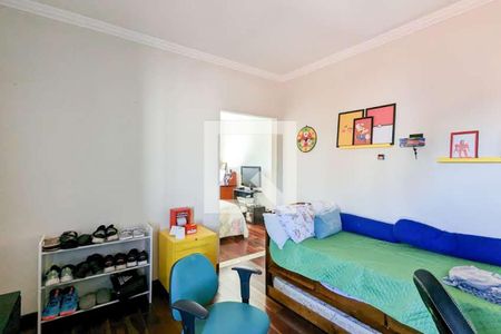 Casa à venda com 350m², 4 quartos e 2 vagas Casa à venda com 350m², 4 quartos e 2 vagasQuarto da suíte 2