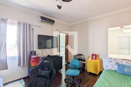 Casa à venda com 350m², 4 quartos e 2 vagas Casa à venda com 350m², 4 quartos e 2 vagasQuarto da suíte 2