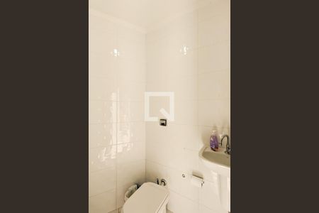 Casa à venda com 350m², 4 quartos e 2 vagas Casa à venda com 350m², 4 quartos e 2 vagasBanheiro de serviço