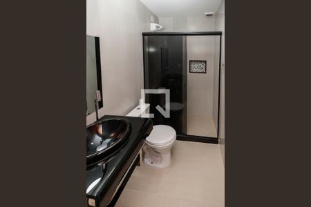 Banheiro de casa à venda com 2 quartos, 210m² em Todos Os Santos, Rio de Janeiro