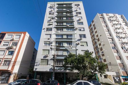 Apartamento à venda com 99m², 3 quartos e 1 vaga Apartamento à venda com 99m², 3 quartos e 1 vagaFachada e portaria