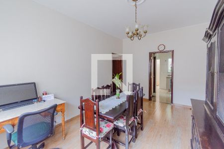 Casa à venda com 192m², 3 quartos e 5 vagas Casa à venda com 192m², 3 quartos e 5 vagasSala de Jantar