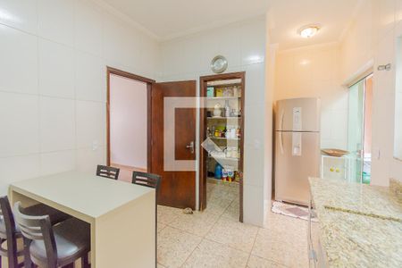 Casa à venda com 192m², 3 quartos e 5 vagas Casa à venda com 192m², 3 quartos e 5 vagasCozinha