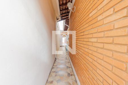 Casa à venda com 192m², 3 quartos e 5 vagas Casa à venda com 192m², 3 quartos e 5 vagasCorredor