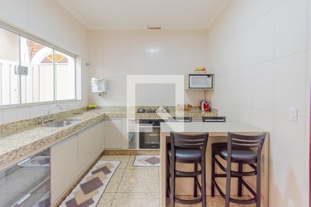 Casa à venda com 192m², 3 quartos e 5 vagas Casa à venda com 192m², 3 quartos e 5 vagasCozinha