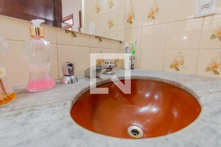 Casa à venda com 192m², 3 quartos e 5 vagas Casa à venda com 192m², 3 quartos e 5 vagasBanheiro Social