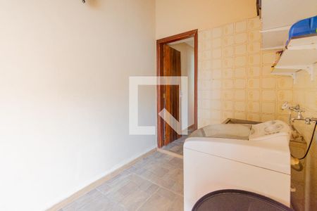 Casa à venda com 192m², 3 quartos e 5 vagas Casa à venda com 192m², 3 quartos e 5 vagasÁrea de Serviço