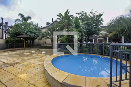 Casa de condomínio à venda com 375m², 5 quartos e 4 vagas Casa de condomínio à venda com 375m², 5 quartos e 4 vagasÁrea comum - Piscina