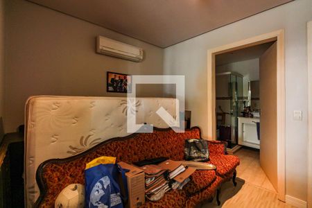 Casa de condomínio à venda com 375m², 5 quartos e 4 vagas Casa de condomínio à venda com 375m², 5 quartos e 4 vagasSuite 4