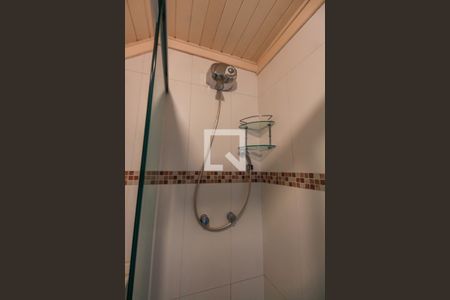 Casa de condomínio à venda com 375m², 5 quartos e 4 vagas Casa de condomínio à venda com 375m², 5 quartos e 4 vagasBanheiro da Suíte 4