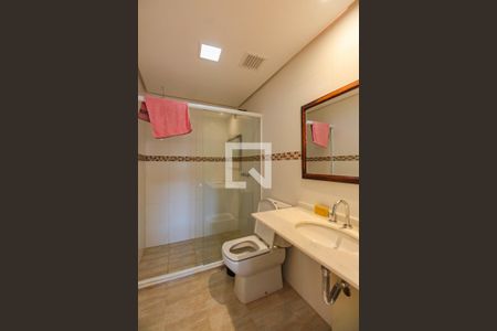 Casa de condomínio à venda com 375m², 5 quartos e 4 vagas Casa de condomínio à venda com 375m², 5 quartos e 4 vagasBanheiro da Suíte 3