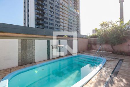 Casa de condomínio à venda com 375m², 5 quartos e 4 vagas Casa de condomínio à venda com 375m², 5 quartos e 4 vagasPiscina