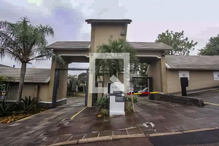 Casa de condomínio à venda com 375m², 5 quartos e 4 vagas Casa de condomínio à venda com 375m², 5 quartos e 4 vagasFachada do Condomínio