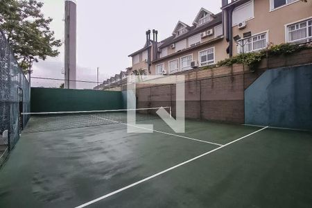 Casa de condomínio à venda com 375m², 5 quartos e 4 vagas Casa de condomínio à venda com 375m², 5 quartos e 4 vagasÁrea comum - Quadra Esportiva