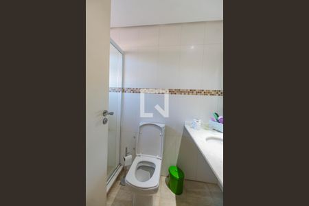 Casa de condomínio à venda com 375m², 5 quartos e 4 vagas Casa de condomínio à venda com 375m², 5 quartos e 4 vagasSuíte 1