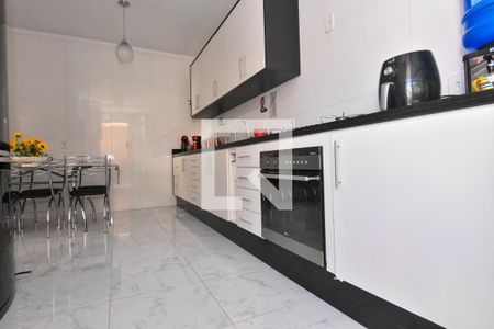 Casa para alugar com 120m², 3 quartos e 2 vagas Casa para alugar com 120m², 3 quartos e 2 vagasCozinha