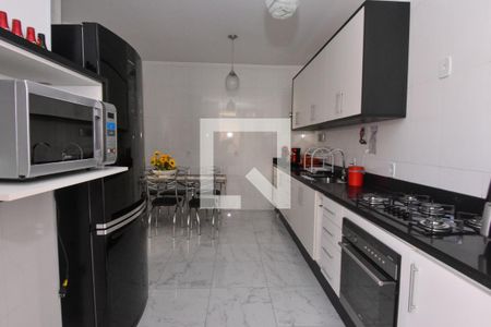 Casa para alugar com 120m², 3 quartos e 2 vagas Casa para alugar com 120m², 3 quartos e 2 vagasCozinha