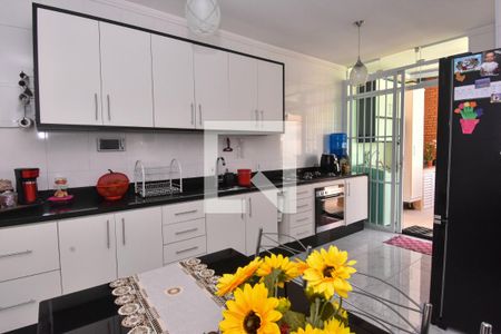 Casa para alugar com 120m², 3 quartos e 2 vagas Casa para alugar com 120m², 3 quartos e 2 vagasCozinha