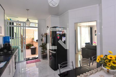 Casa para alugar com 120m², 3 quartos e 2 vagas Casa para alugar com 120m², 3 quartos e 2 vagasCozinha