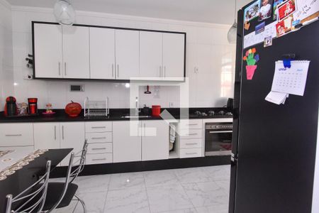 Casa para alugar com 120m², 3 quartos e 2 vagas Casa para alugar com 120m², 3 quartos e 2 vagasCozinha