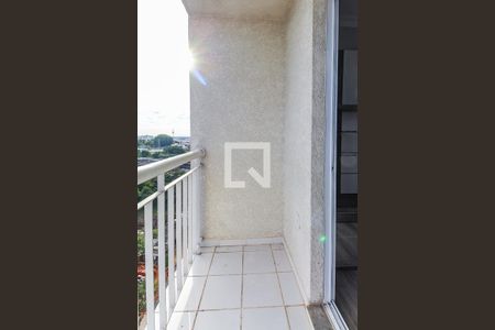 Sacada da sala de apartamento para alugar com 2 quartos, 55m² em São Sebastião, Porto Alegre