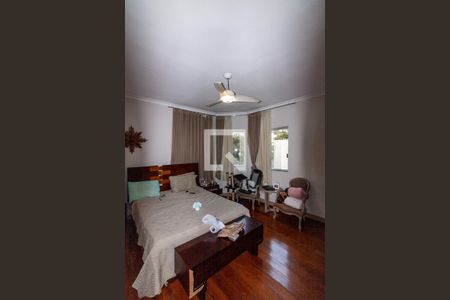 Casa à venda com 420m², 4 quartos e 5 vagassuíte 1