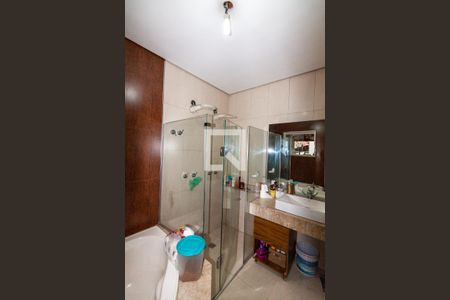 Casa à venda com 420m², 4 quartos e 5 vagassuíte 1