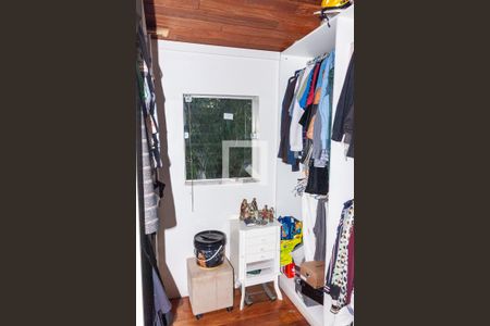 Casa à venda com 420m², 4 quartos e 5 vagasquarto 2