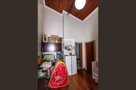 Casa à venda com 420m², 4 quartos e 5 vagassuíte 2