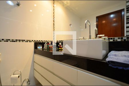 Apartamento à venda com 126m², 3 quartos e 2 vagasBanheiro Social