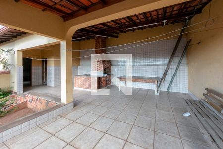 Casa à venda com 300m², 5 quartos e 4 vagasÁrea Gourmet