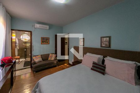 Casa à venda com 300m², 5 quartos e 4 vagasQuarto Suíte