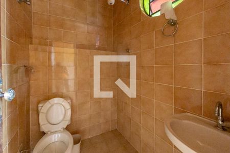 Casa à venda com 300m², 5 quartos e 4 vagasBanheiro de Serviço