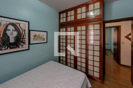 Casa à venda com 300m², 5 quartos e 4 vagasQuarto 2