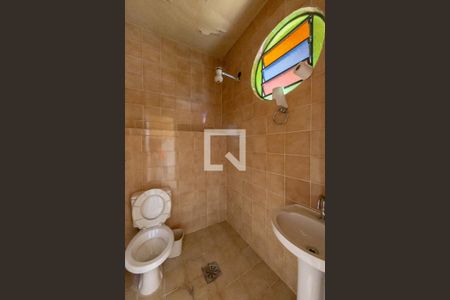 Casa à venda com 300m², 5 quartos e 4 vagasBanheiro de Serviço