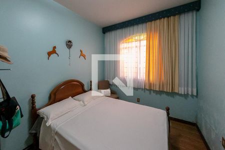 Casa à venda com 300m², 5 quartos e 4 vagasQuarto 1