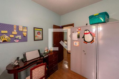 Casa à venda com 300m², 5 quartos e 4 vagasQuarto 3