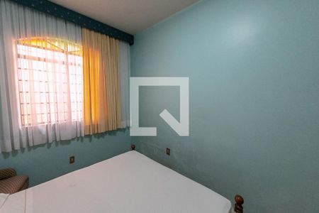 Casa à venda com 300m², 5 quartos e 4 vagasQuarto 1