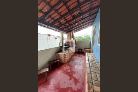 Casa à venda com 320m², 5 quartos e 3 vagasVaranda gourmet