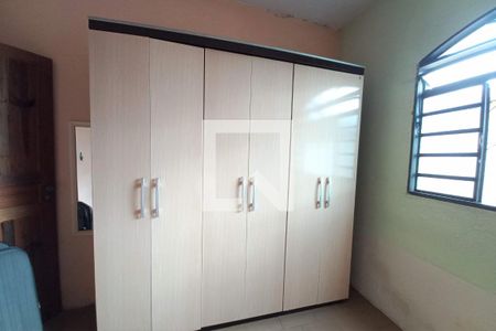 Casa à venda com 320m², 5 quartos e 3 vagasQuarto 1