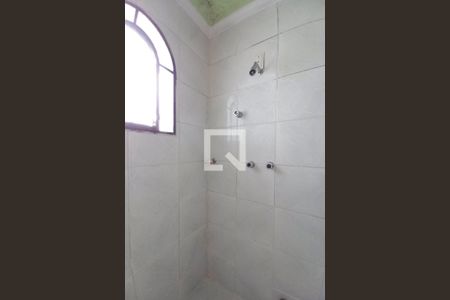 Casa à venda com 320m², 5 quartos e 3 vagasBanheiro 2