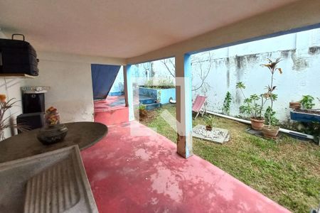 Casa à venda com 320m², 5 quartos e 3 vagasÁrea de Serviço