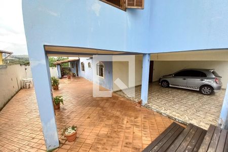 Casa à venda com 320m², 5 quartos e 3 vagasQuintal